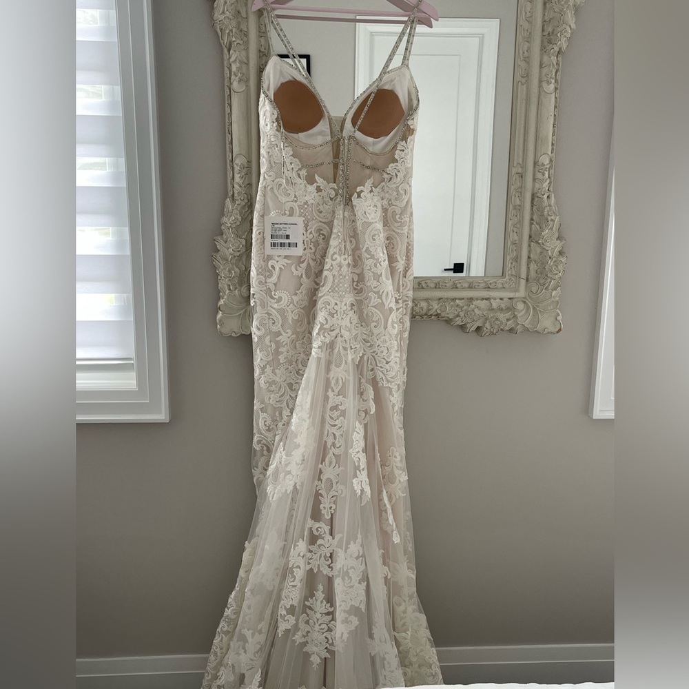 ⭐️Wedding Dress NWT⭐️ - Picture 11 of 12